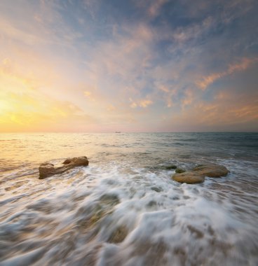 Güzel doğa deniz manzarası.