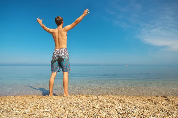 Homme sur la mer — Photo