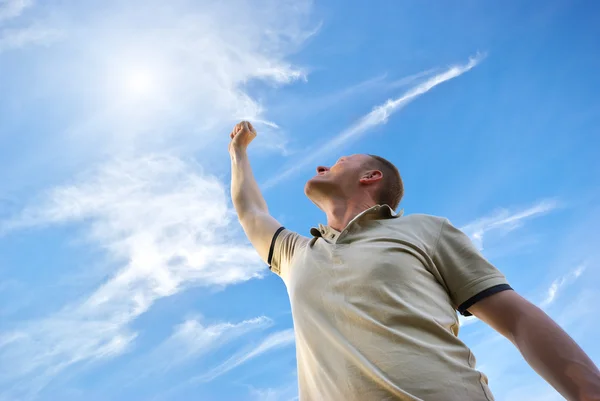 Man aan de zon. — Stockfoto