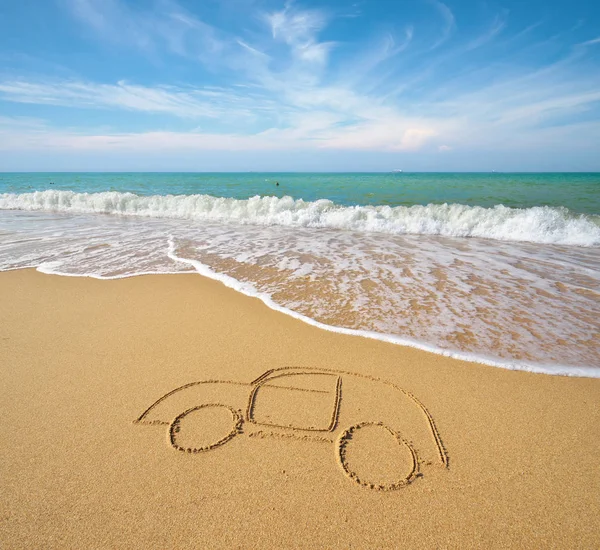 砂浜に車を描く. — ストック写真