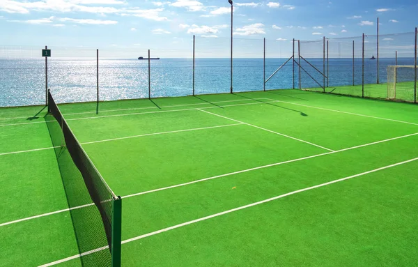 緑のテニスコート — ストック写真