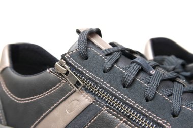 Modern ve zarif ayakkabı.. 