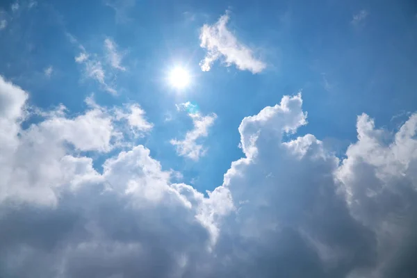 Cielo Azul Profundo Sol Verano Paisaje Natural —  Fotos de Stock