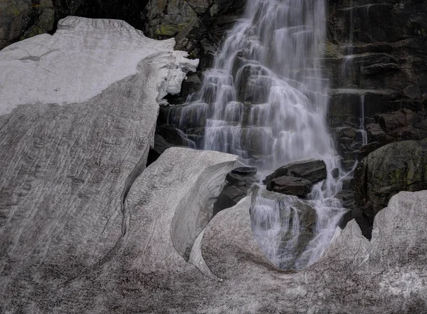 Wasserfall Skok, Mittag — Stockfoto