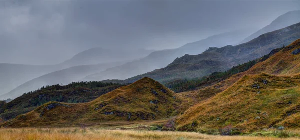 Krajina v blízkosti Loch Garry — Stock fotografie