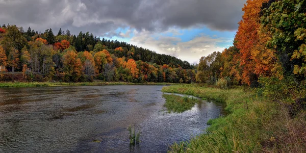 October sunny day near river — Stock Photo, Image