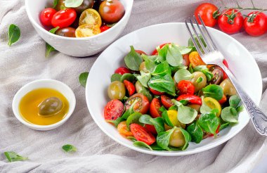 Kiraz domatesli taze salata.. 