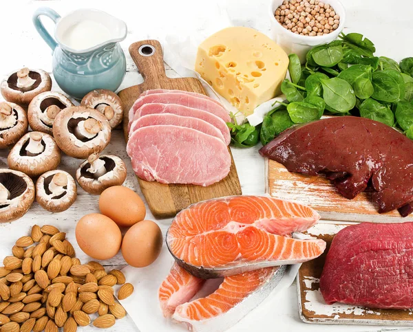 Élelmiszerek legmagasabb B2-Vitamin. Egészséges táplálkozás. — Stock Fotó