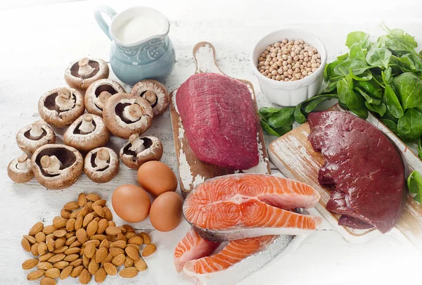 Foods Highest in Natural Vitamin B2. Healthy diet food. — Stock Photo, Image