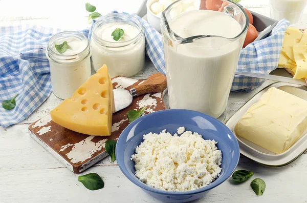 Frische Milchprodukte — Stockfoto