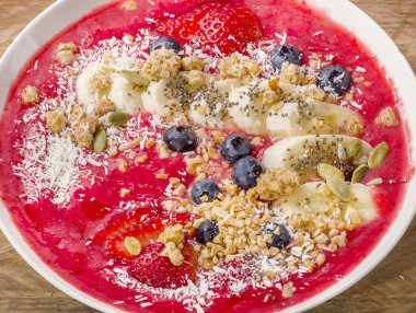 sağlıklı berry smoothie