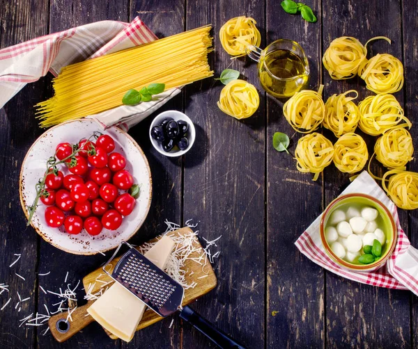 Italské ingredience na vaření potravin — Stock fotografie