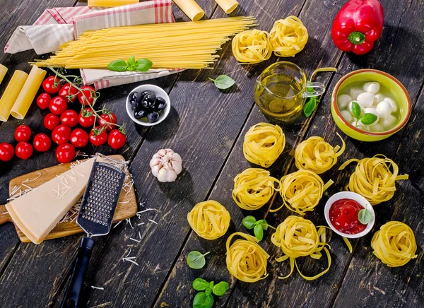 Comida italiana ingredientes de cocina —  Fotos de Stock