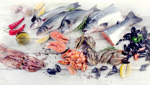 Taze deniz ürünleri. Sağlıklı beslenme — Stok fotoğraf