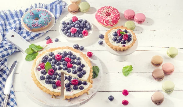 Prăjituri și deserturi dulci — Fotografie, imagine de stoc