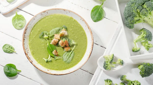 Bowl of green vegetables soup — Stock Image Bowl of green vegetables soup Stock Image