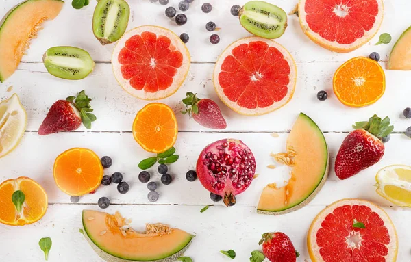 Frutas frescas mezcladas —  Fotos de Stock