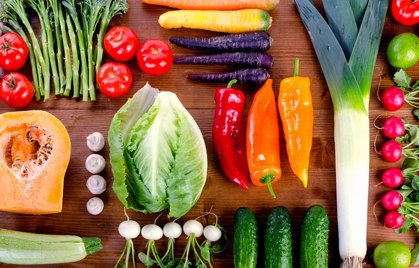 Свіжі фрукти та овочі — стокове фото