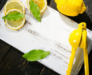 Sıkacağı ve limon gemide