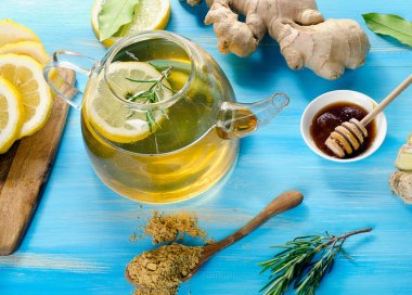 zencefil ve limon ile çay 