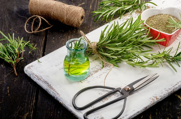 Fresh and dried Rosemary — Stock Photo, Image