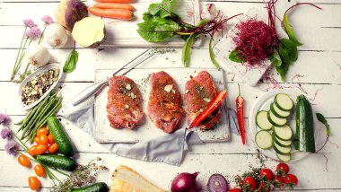 Marine domuz eti biftek 