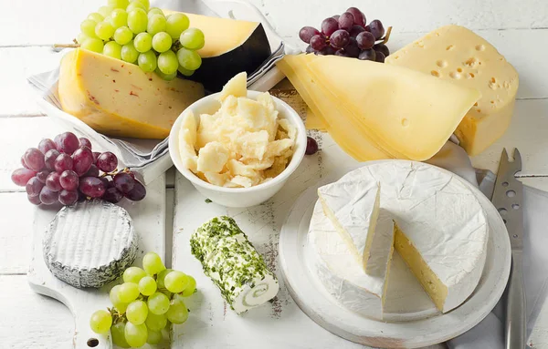 Different types of Cheeses — Stock Photo, Image