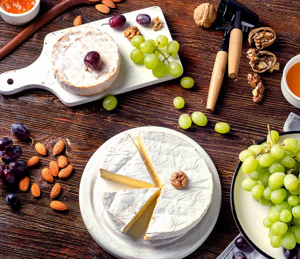 Üzüm, bal peynir