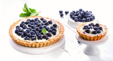 Yaban mersini ile tatlı kek