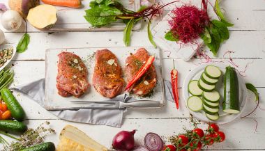 Marine domuz eti biftek