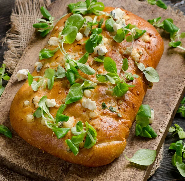 Zelfgemaakte Focaccia Brood. — Stockfoto