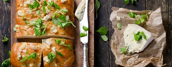 Zelfgemaakte Focaccia Brood. — Stockfoto