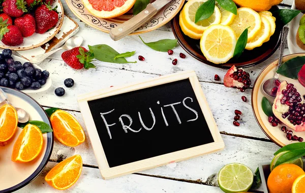 Fruits background. Healthy diet eating — Stock Photo, Image