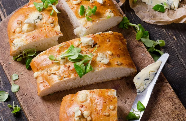 Pan casero de Focaccia . — Foto de Stock