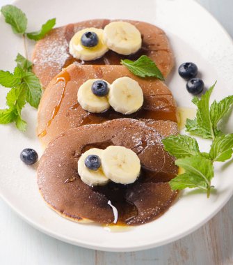 taze meyve ile Pancakes