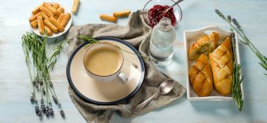 sabah kahvaltı ahşap tablo.