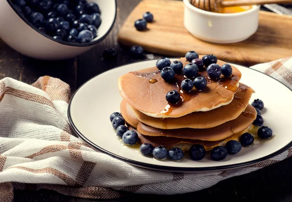 Crêpes aux fruits frais — Photo