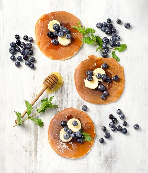 taze meyve ile Pancakes