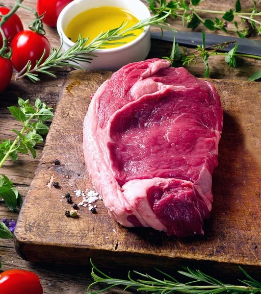 Surowe mięso stek Ribeye — Zdjęcie stockowe