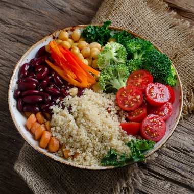 sağlıklı sebze kasesi  