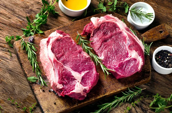 Rauw vlees Ribeye steaks — Stockfoto