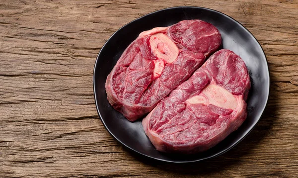 Carne crua de bovino para ossobuco — Fotografia de Stock