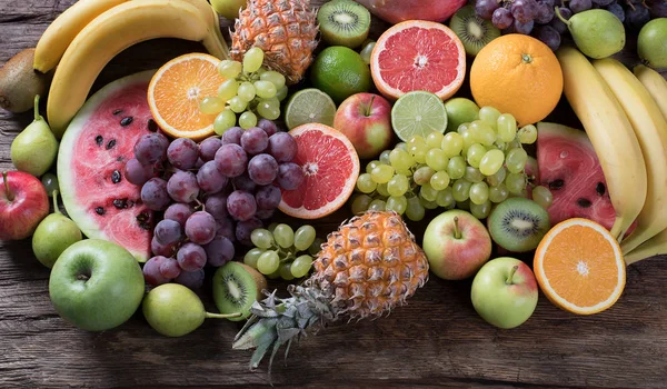 Свіжих органічних фруктів — стокове фото