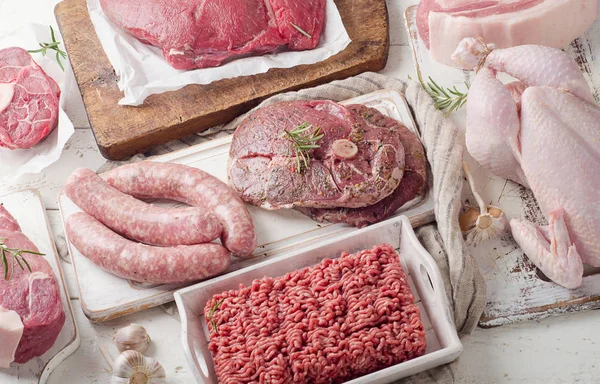 Variedad de rebanadas de carne — Foto de Stock