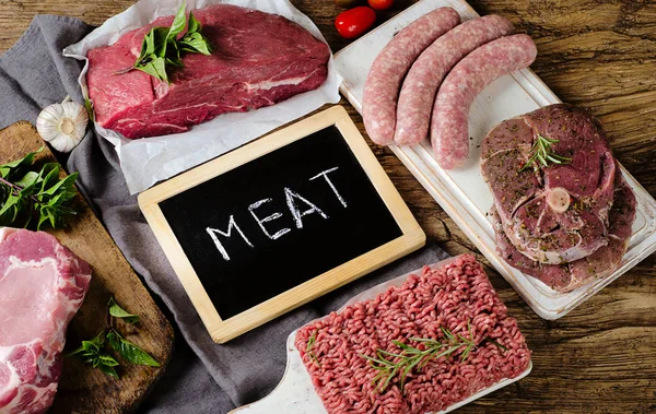 Variedade de fatias de carne — Fotografia de Stock