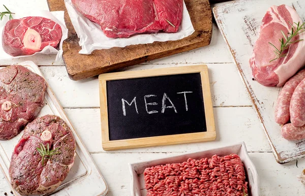 Variedad de rebanadas de carne — Foto de Stock