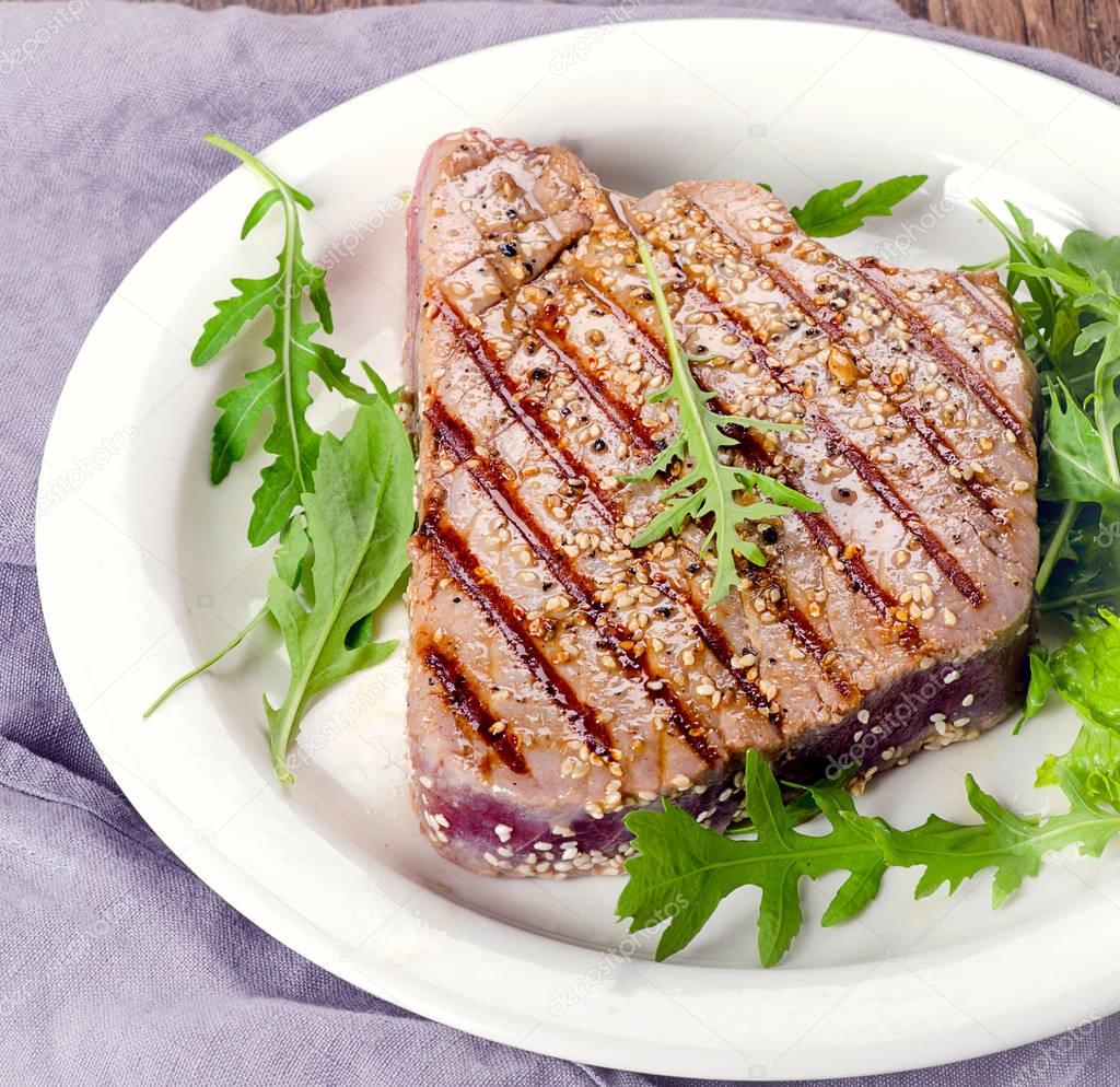 Grilled tuna steak 