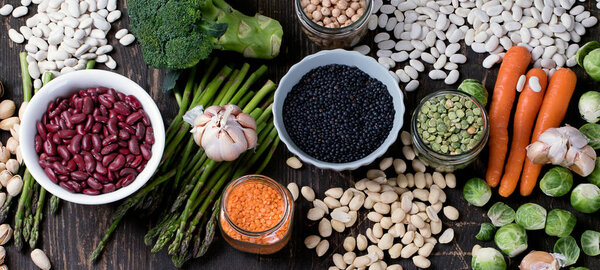 Органические овощи и бобовые наборы
