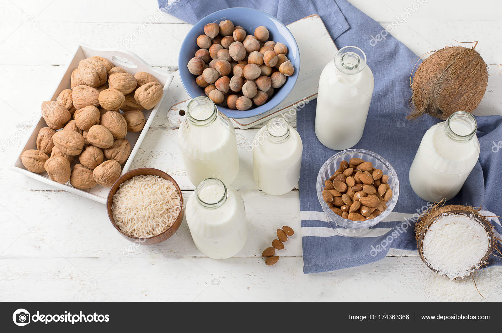 Alternative types of milk — Stock Photo © bit245 174363366