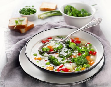 Lezzetli sebze çorbası